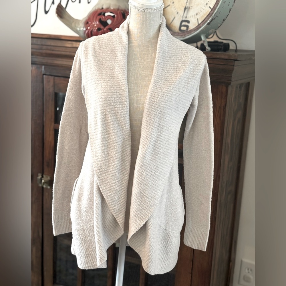 Barefoot Dreams Ivory Ribbed Shrug Sweater. Open Front | Neutral. Women’s Sz-M